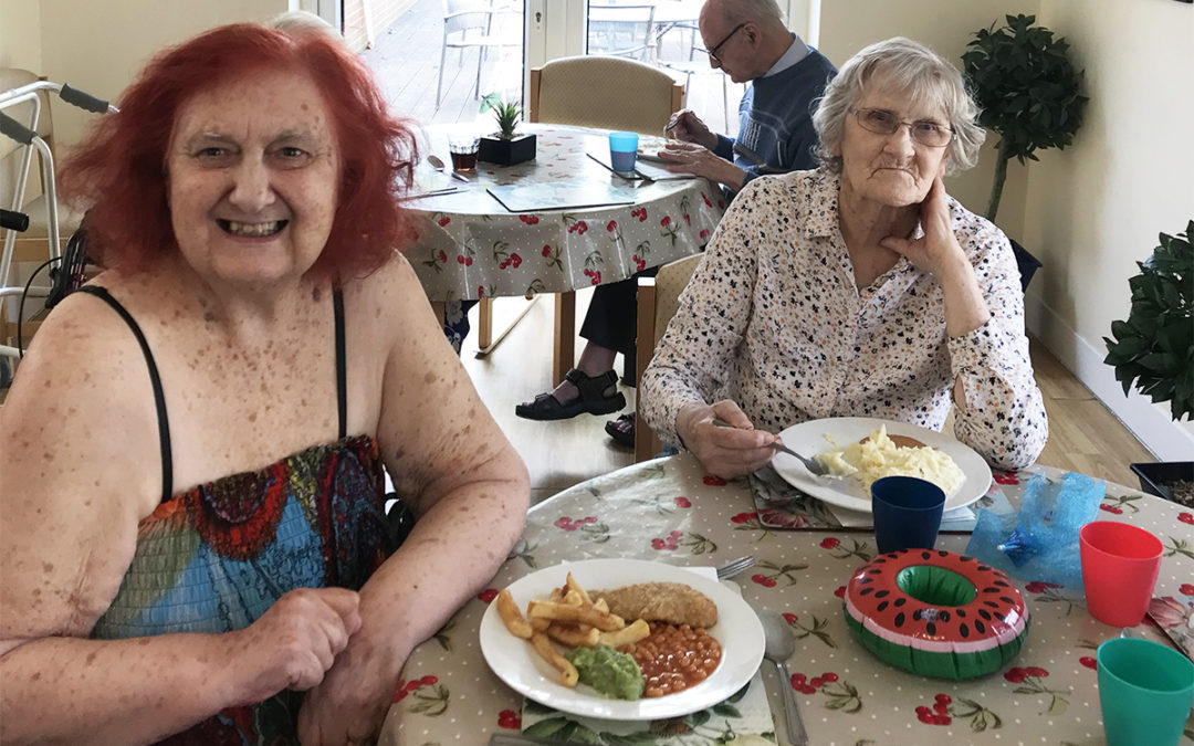 Lulworth House Residential Care Home hosts a seaside lunch