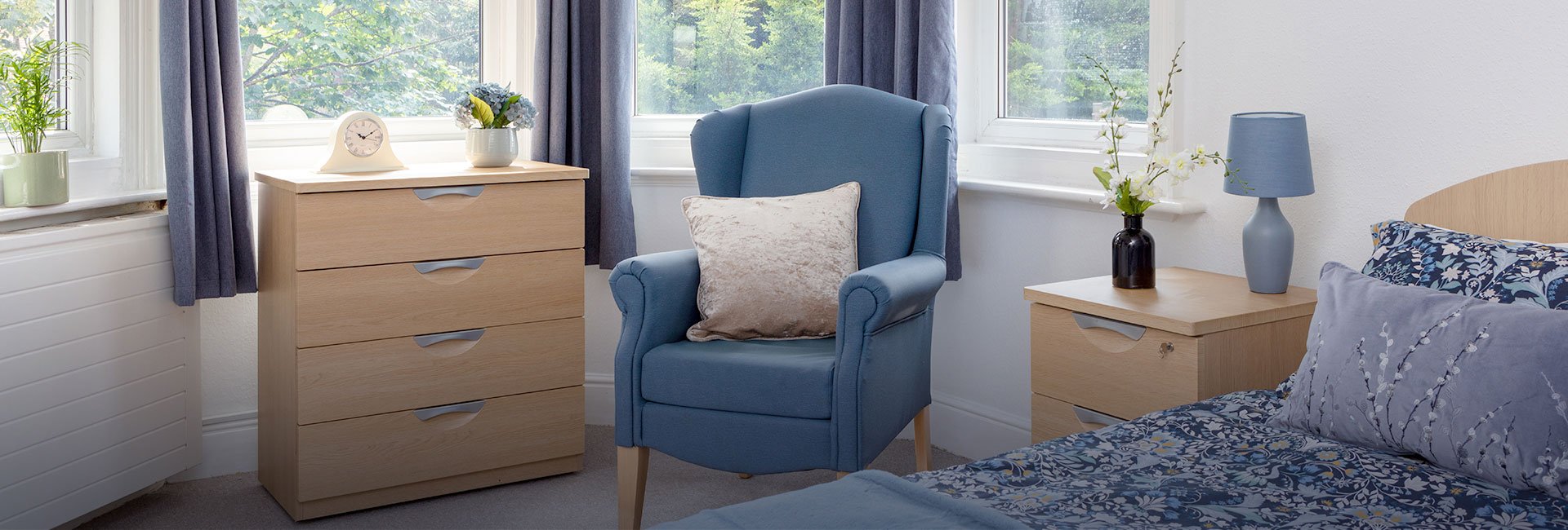 Lulworth House Lounge Area Slider