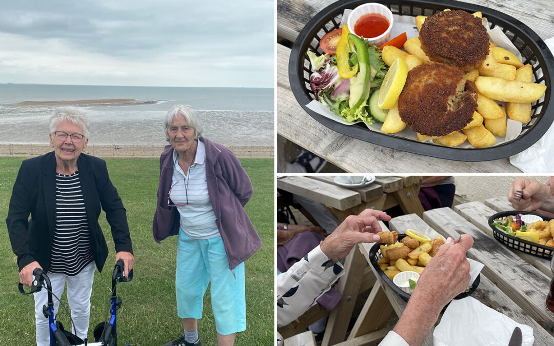 Lulworth House Residential Care Home residents enjoy a trip to the beach